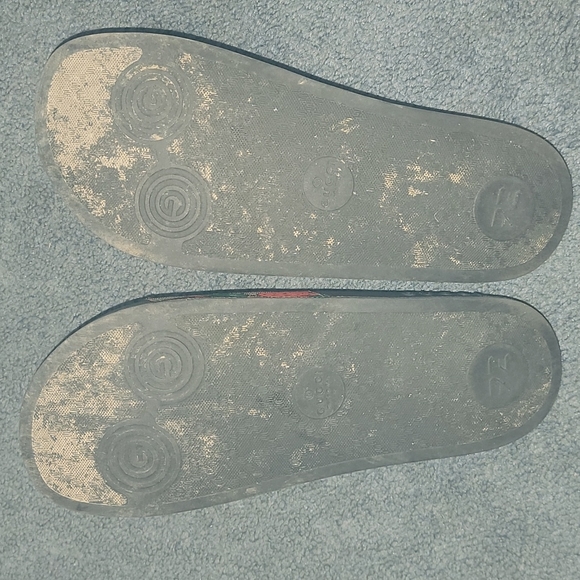 Gucci Strawberry Slides - Picture 3 of 6
